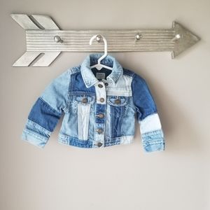 ☆ Baby Gap - Jean Jacket - Size 12-18 Months ☆